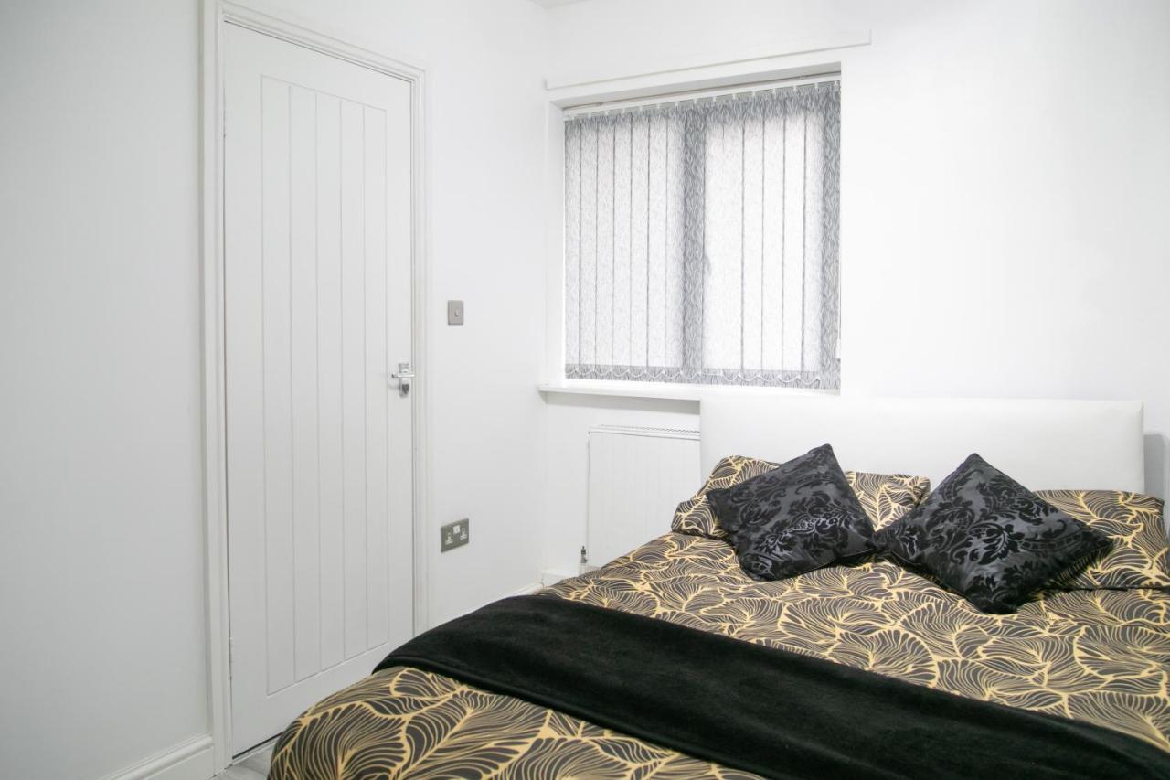 Hills View Apartments Manchester Extérieur photo