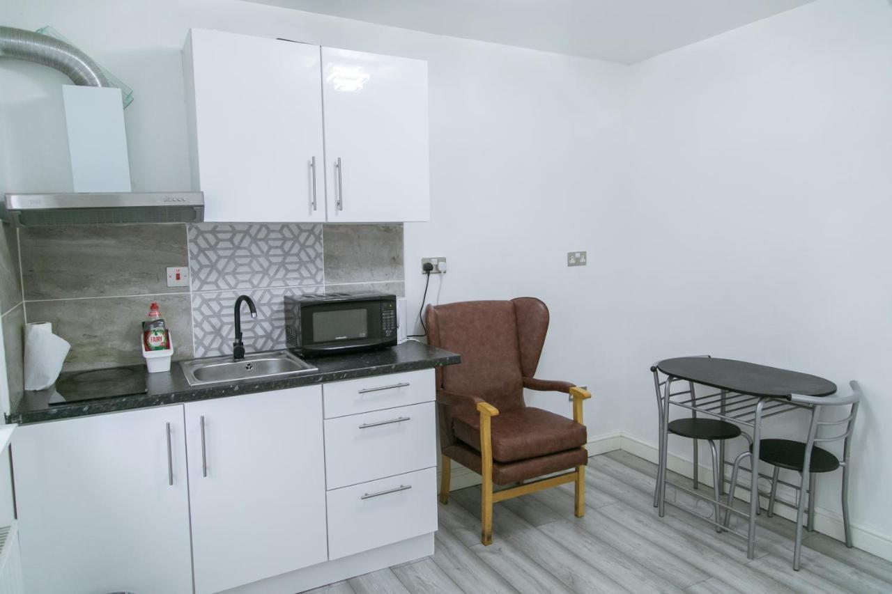 Hills View Apartments Manchester Extérieur photo