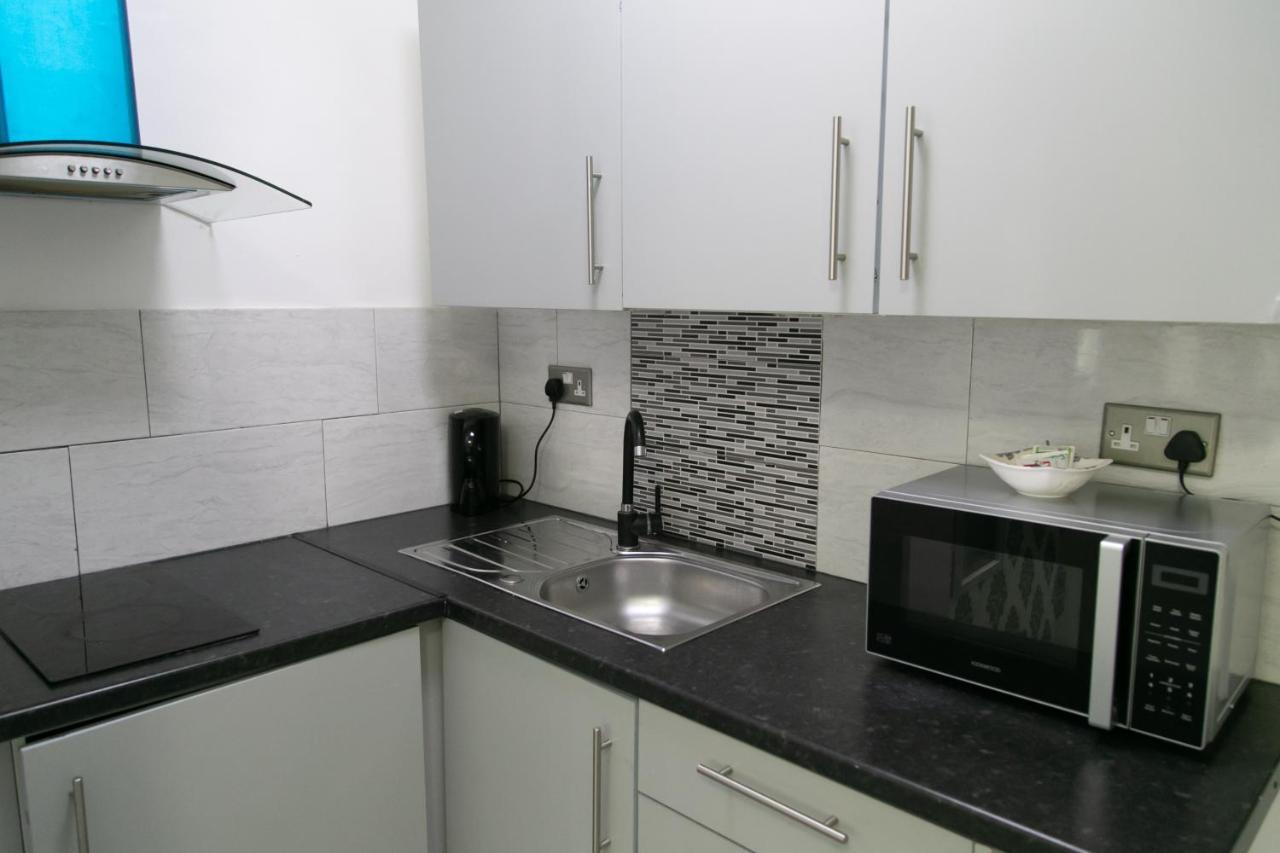 Hills View Apartments Manchester Extérieur photo