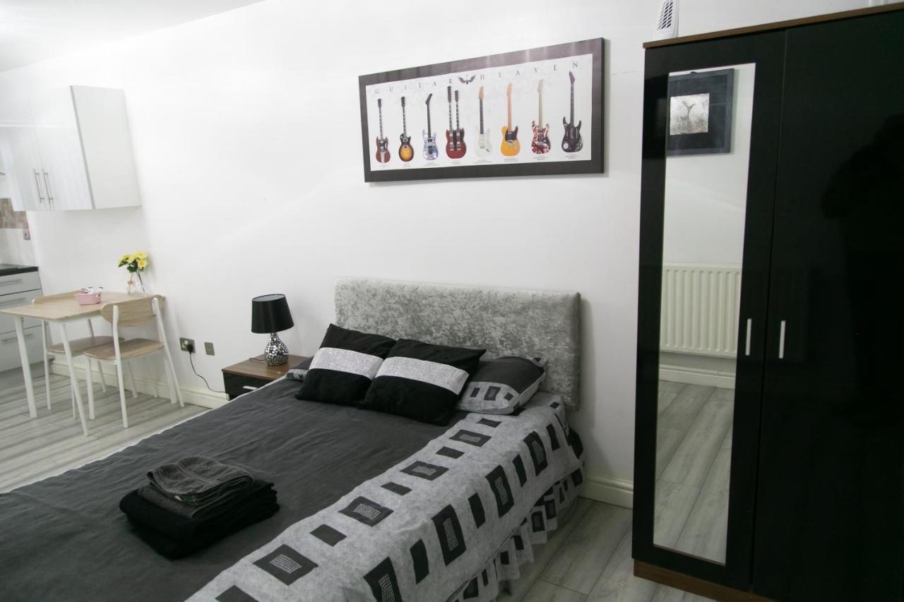 Hills View Apartments Manchester Extérieur photo