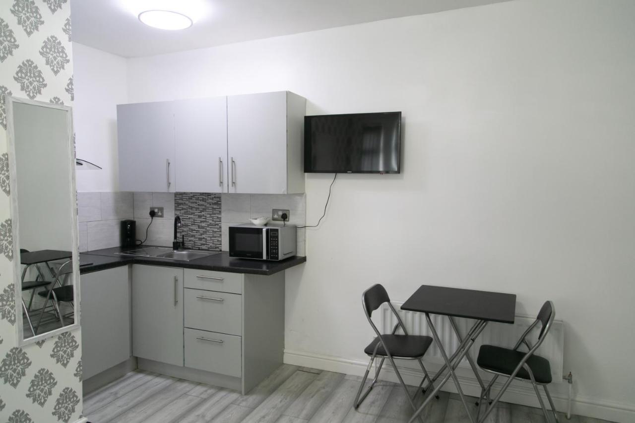 Hills View Apartments Manchester Extérieur photo