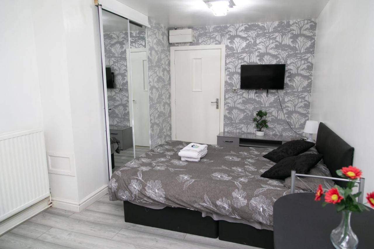 Hills View Apartments Manchester Extérieur photo