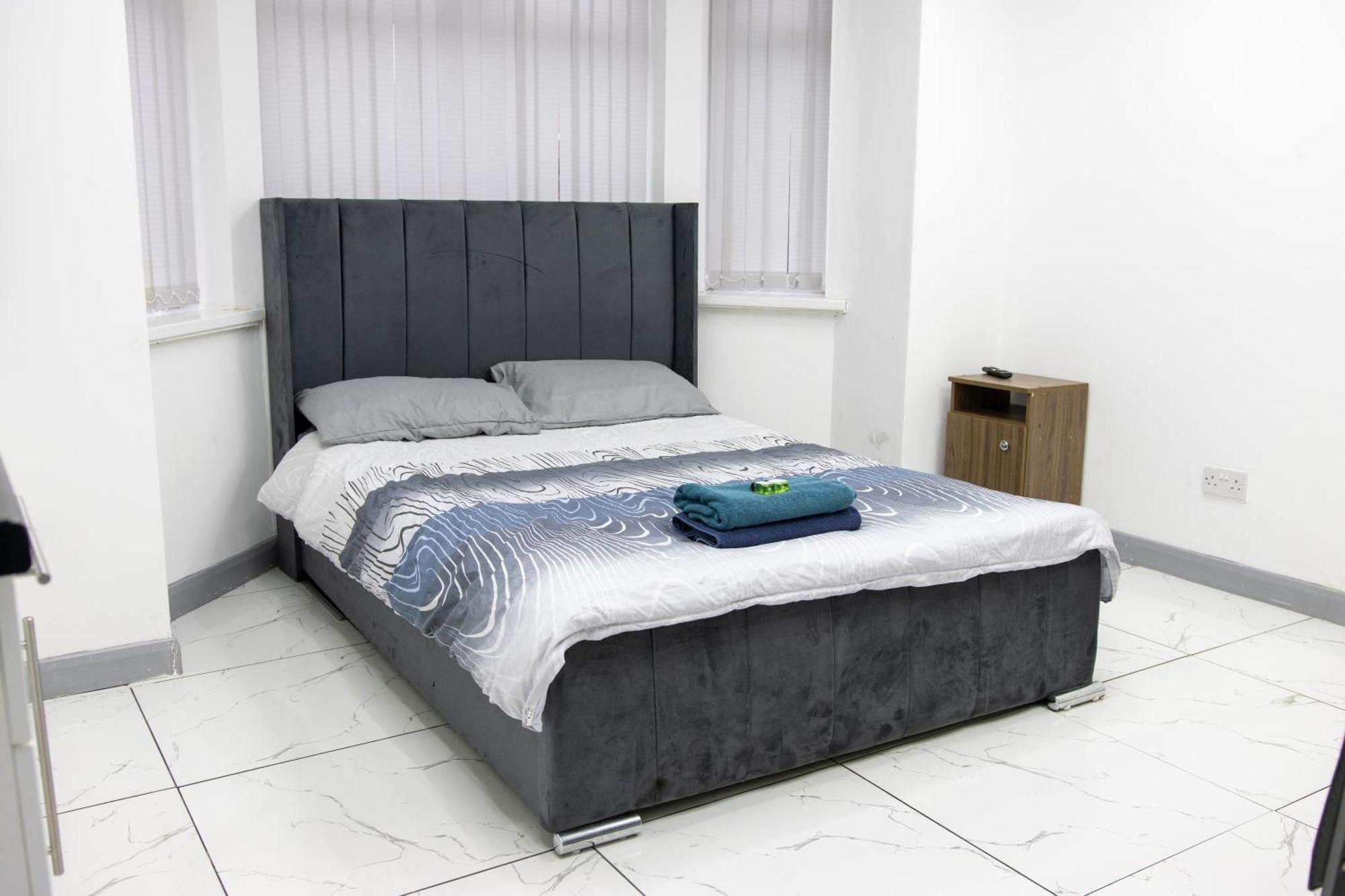Hills View Apartments Manchester Extérieur photo