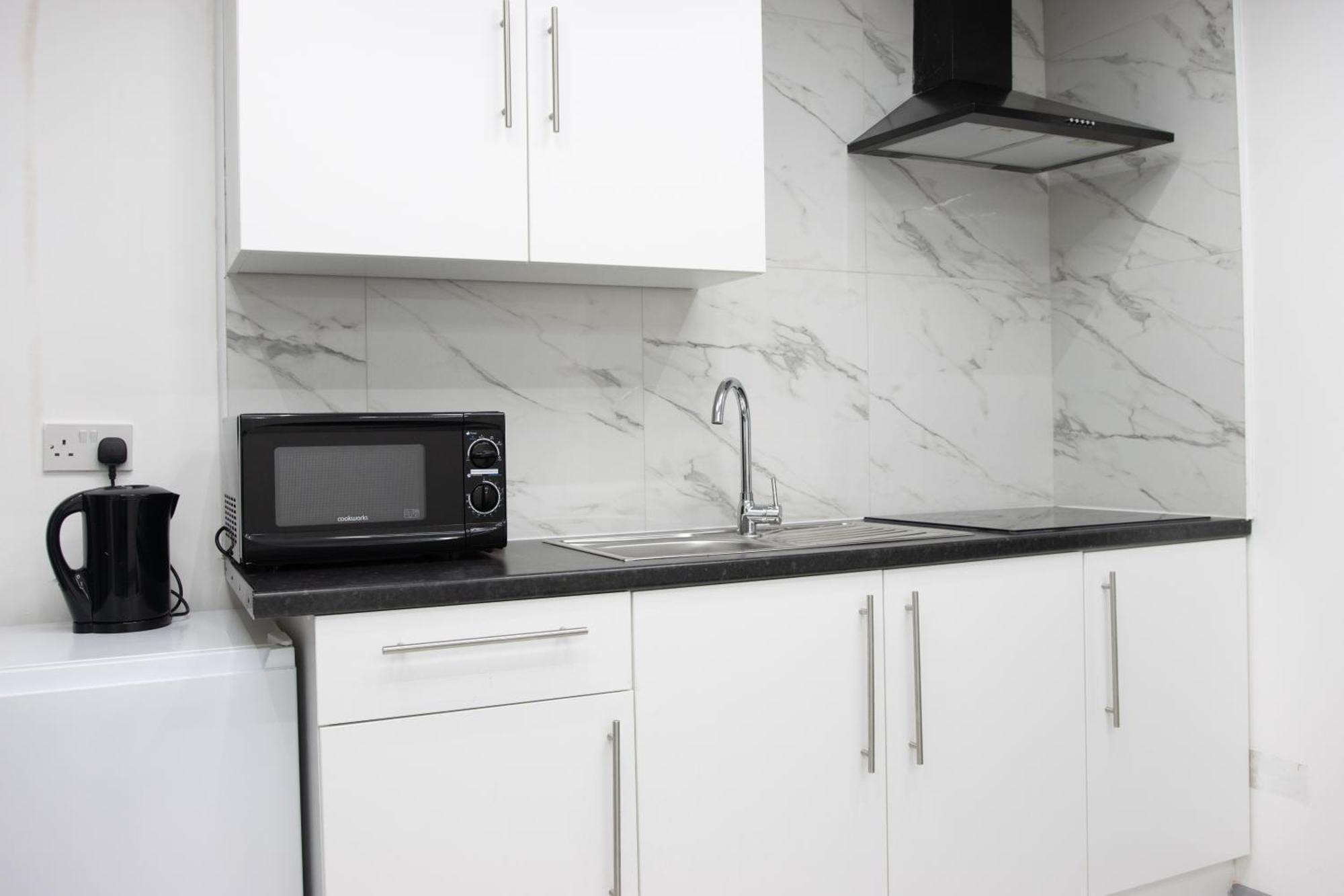 Hills View Apartments Manchester Extérieur photo
