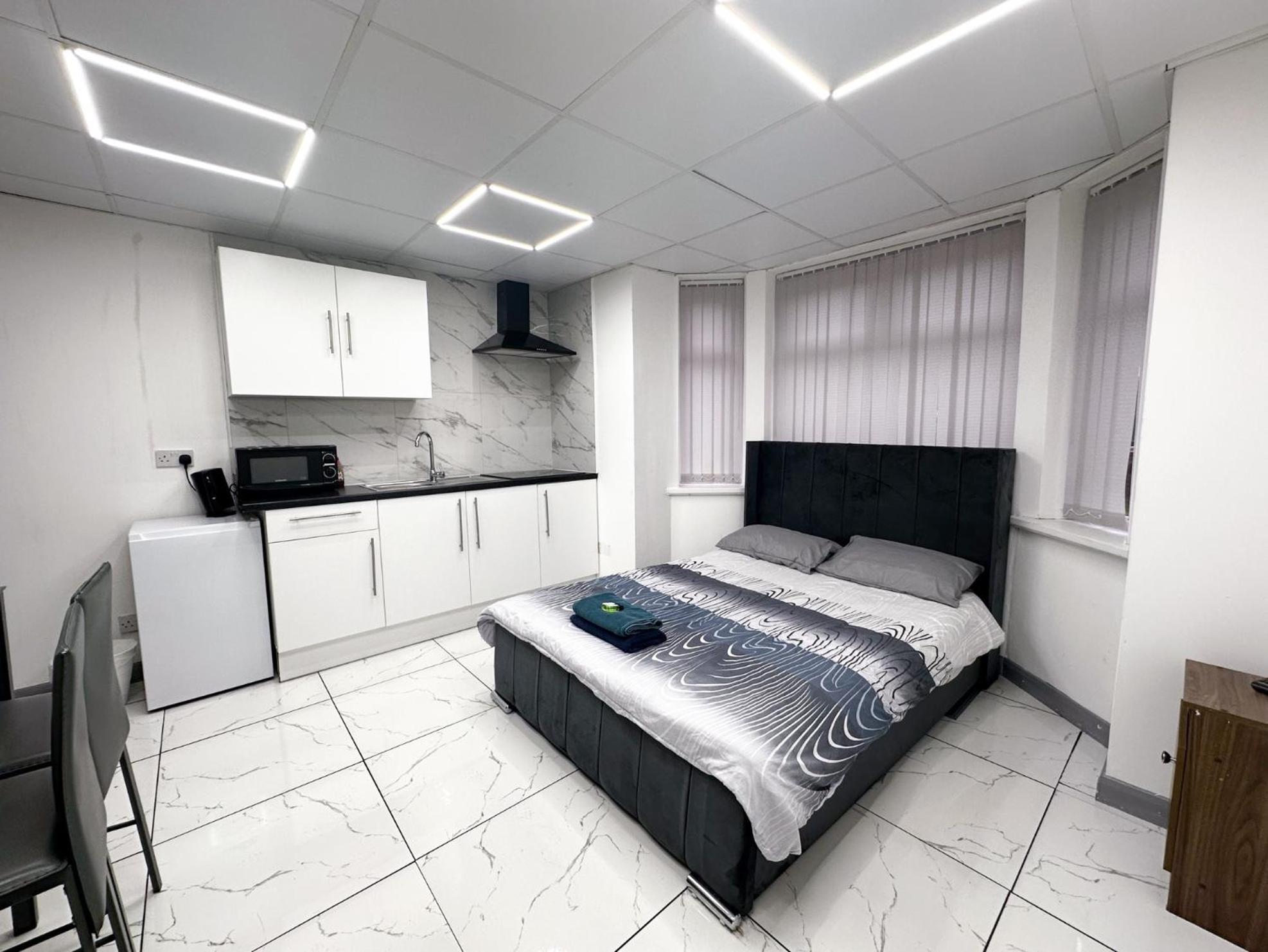 Hills View Apartments Manchester Extérieur photo